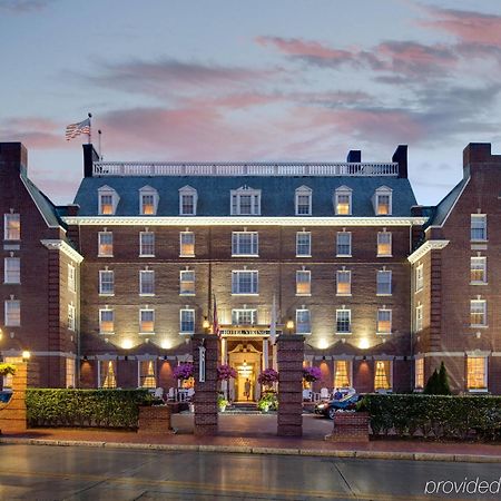 Hotel Viking Newport Exteriör bild