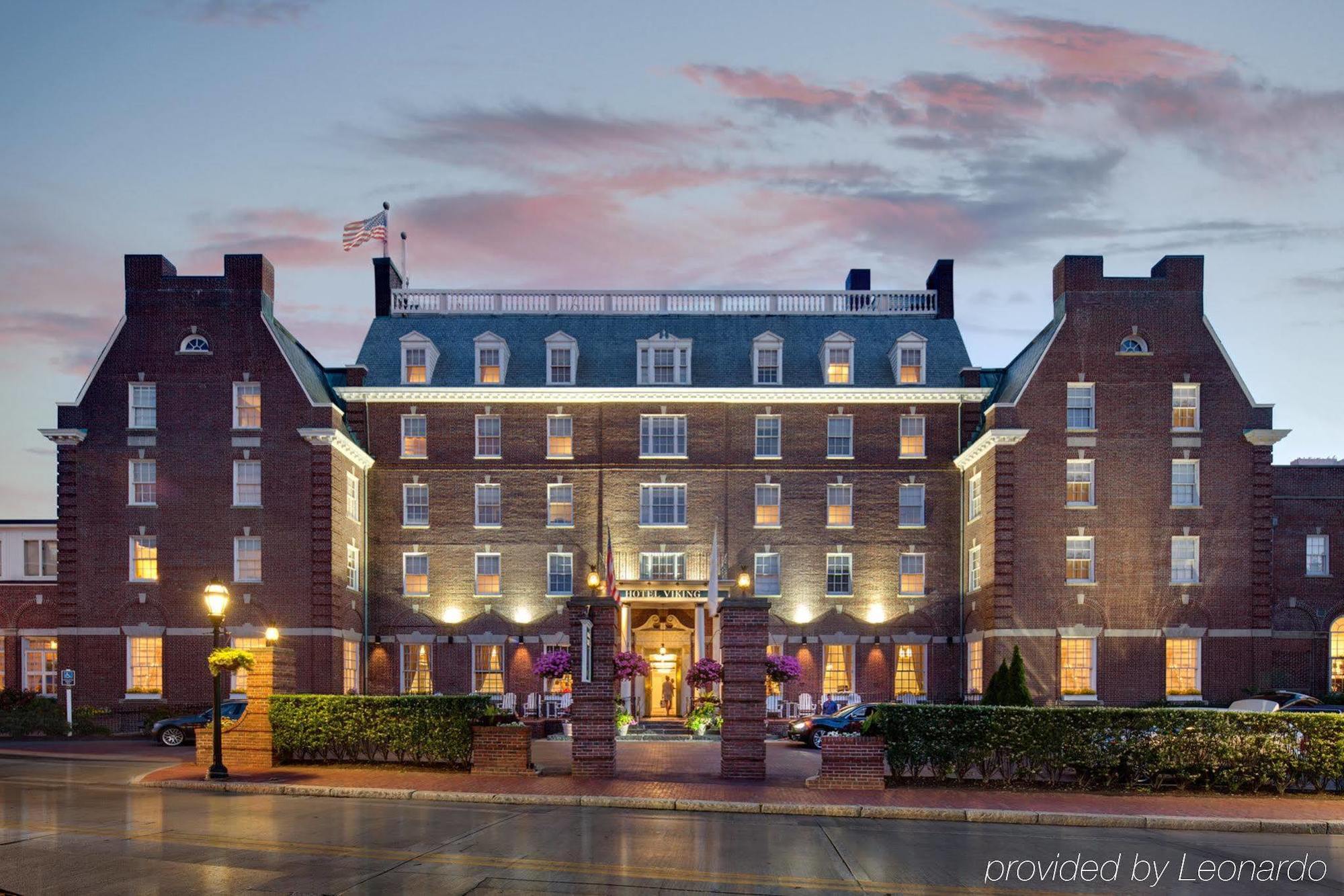 Hotel Viking Newport Exteriör bild